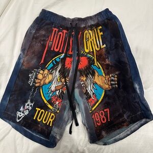 NWOT LMNS CUSTOM MOTLEY CRUE SHORT